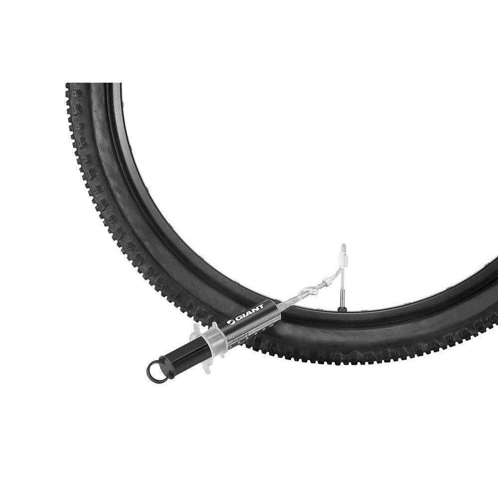 Zestaw Giant do  Sprawdzania i uzupełniania uszczelniacza w oponach bezdętkowych