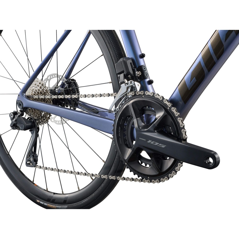 Giant Defy Advanced 1 2026 - rower szosowy endurance