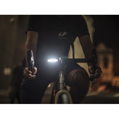 Knog Plus zamontowana na rowerze