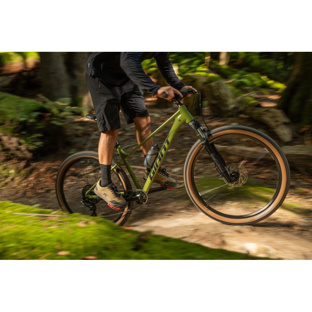 Giant Talon 2 - zbliżenie w akcji